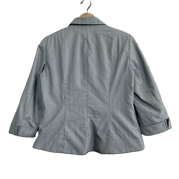 LAFAYETTE 148 Gray Virgin Wool Silk Pinstripe Blazer Size 8 Career Timeless - Picture 2 of 6